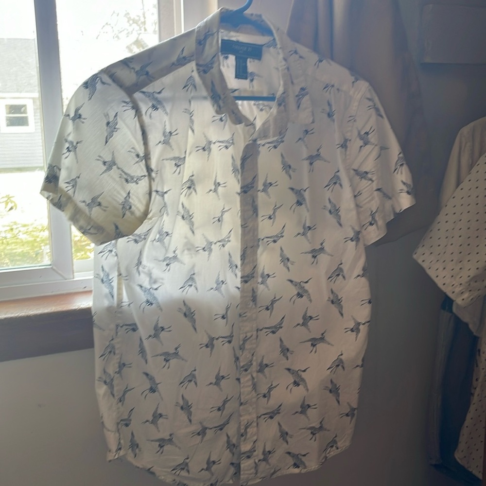 Forever 21 men’s extra small button down